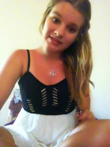 SophieLouise_97's profile picture. Vans.Tanns.Beach.Boys.Music †