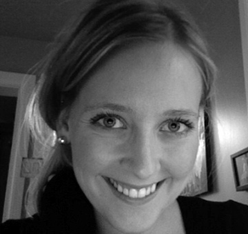 Sprout-like, fitness enthusiast, full-time foodie, book lover & avid dreamer