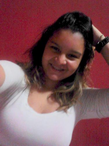 Psiciana,Estudante,Cheia de sonhos,Ocupada correndo atrás de alguns objetivos, Amo e vivo intensamente cada minuto da vida. Farrista, Filha, Irmã, Amiga, AMADA.