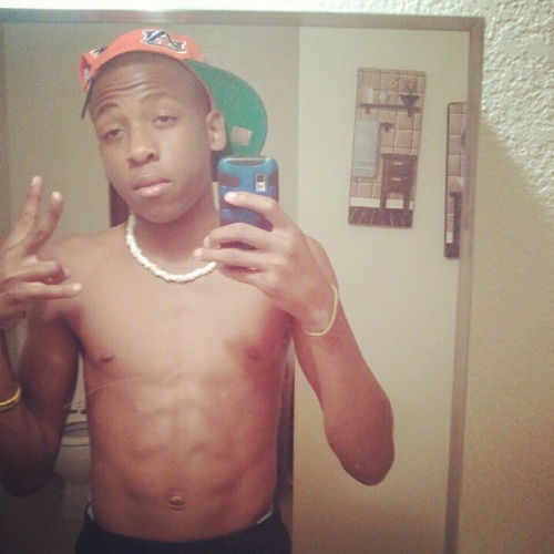 Im lookinq fa a rider,,,