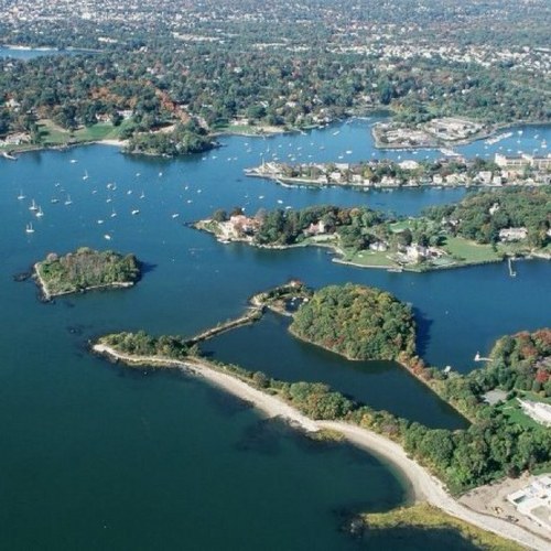 GwichGirlProbs's profile picture. We're better than you and we know it.