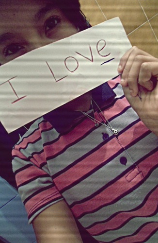 ' ' Aprenda: Sua maquiagem, a água tira. Sua beleza, o tempo apaga. Seu carater, ele fica pra sempre :3 !*