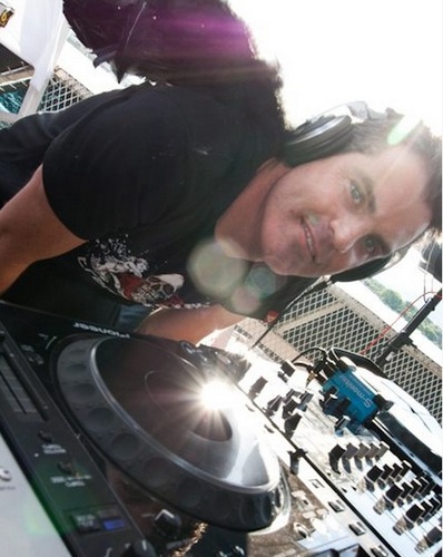BrandonPreto's profile picture. Jaywalker ~ Cyclist ~ DJ ~ party stalker & organizer ~ Product Mngr