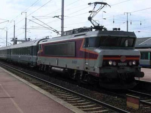 Gardbarriere's profile picture. Passionnée du train! Spécialiste signalo! @SNCFReseau #TeamSNCF