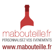 https://t.co/TV4BJQMJ7F est un site de personnalisation de bouteilles : vin, spiritueux, de champagne, de bière, d'eau/sodas.
Nous imprimons aussi les caisses bois.