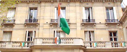 Page Officielle de l’Ambassade de Côte d’Ivoire en France. Ambassadeur actuel : Maurice Kouakou Bandaman