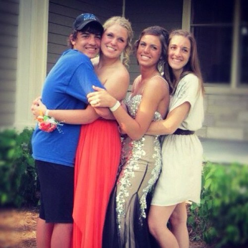 daniiichit's profile picture. 