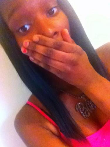 Tew Kute Fa Drama Livin Mii Life Fa Me Dnt Give A Fuxx About Anybody Bt Mii Family And The Few The That I Fuxx Wit Bt Enough Bt Me Follow MutherFuckers!
