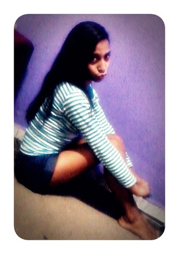 ↘Sincera•Divertida•Bonita•Elegante ↙ Adoro #Chocolate,e amo Jogar bola,sou um pouco Chatã afinal ninguém é #PERFEITO !!