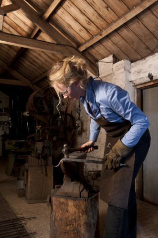 Award winning contemporary Artist blacksmith available for public/private bespoke commissions, sculptures, courses & gorgeous forged gifts