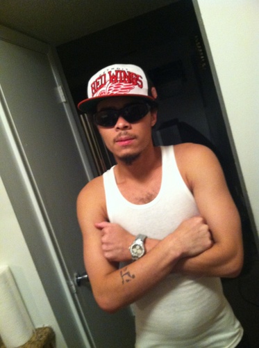 Follow a real righteous nigga @redstar937 This goes out to the real people Get money or remain broke, Go hard or go home, Live for something or die for nothing