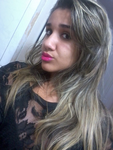 Amo sair com os meus amigos ,amo tbm minha familia