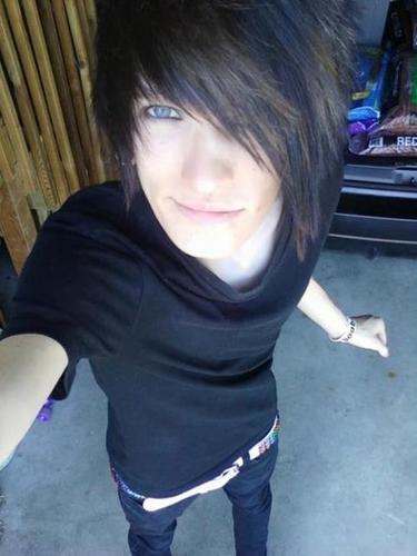 if you follow me like the rock
fall out the boy, the rasmus, michemical romance, spitalfield, aparta,and many more, aguante el rock argentino