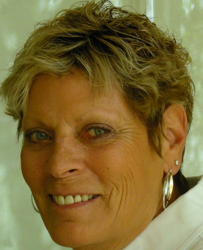 DecorShow's profile picture. The most creative decorator, interior redesign, and staging professional you will ever need. Owner of Interiors by B.