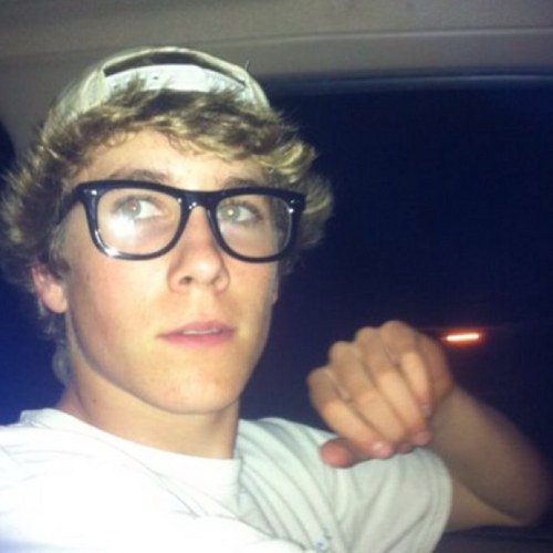 LucasHart4's profile picture. skating