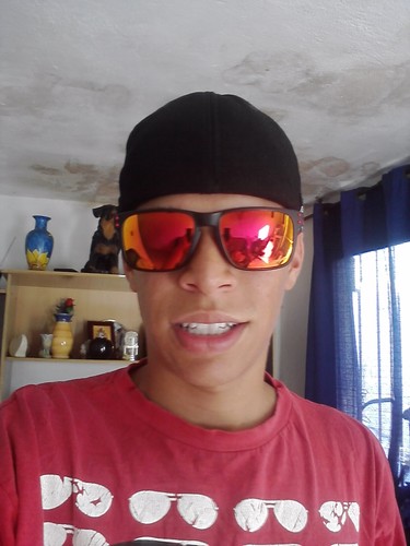 #Você_sempre_quis_Alguém_que_pudesse_te_fazer_feliz_Esse_alguém_sou_eu (~8