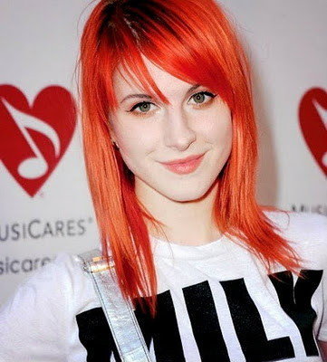 Fortes são aqueles que transforma lágrimas em sorrisos Paramore até morrer.