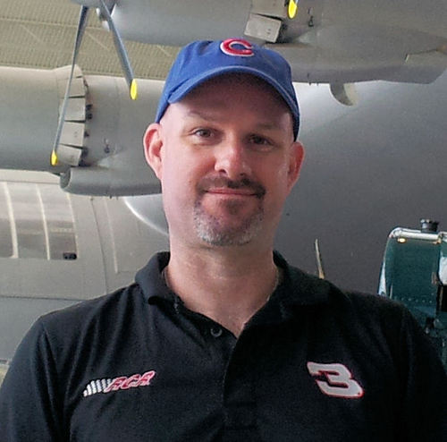 HVAC Tech. Big NASCAR fan. Luv  Da Bears & CUBS! ParrotHead. World’s worst typist! Thanks to all who serve and have served this great nation! RIP#3