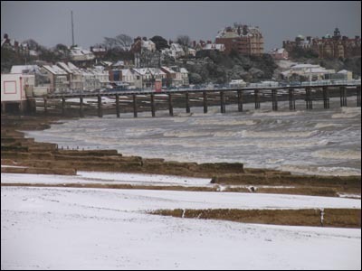 Awe-inspiring facts about *THE* world renowned coastal resort of Felixstowe, in Suffolk (Sattire)