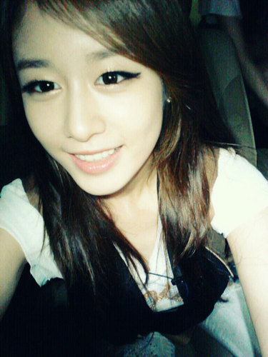 Part of @ItsMeRoleplayer ° Yeoja Single CANTIK ° 93 lines ° Bekas Maknae -,- °