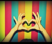 Justin Bieber,Jerry,Nutella,Temple Run, Spongebob, Random Stuff,Photography, Music makes me HYPER, especially FOOD!! xD And I FOLLOW back as quick as POSSIBLE!!