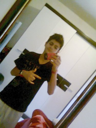 ' - Prazer eu sou um cara cheio de defeitos, Igualzinho aquele que você aprendeu amar. ;P Follow-me #OusadiaEalegria ';p