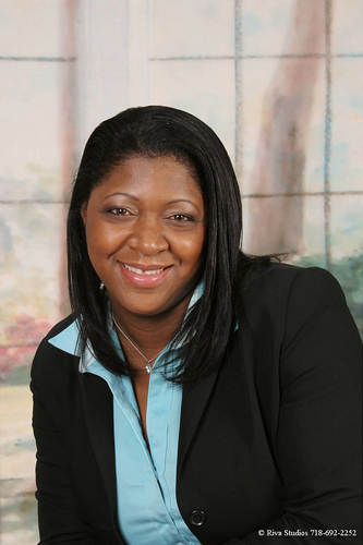 E-commerce Business Owner 
Digital Creator
Mercedes-Benz Enthusiast

Instagram: georgia.denise