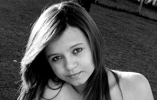 Diva da mamãe e do papai *--*
 pra que descrições ?! Quer me conheçeer melhor? então fallow-me.
se não quer me conheçeer fallow-me tbm,rsrs'*--*