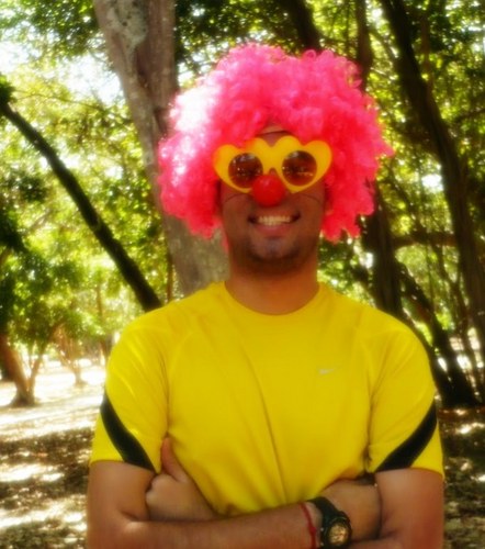 Eu nunca fui o mais bem vestido, nem o mais musculoso e muito menos o mais descolado. Mas pareço brilhar um pouco mais que os outros. E disso tenho certeza!
