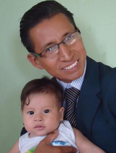 lider espiritual. abogado, director ejecutivo de fundescimy