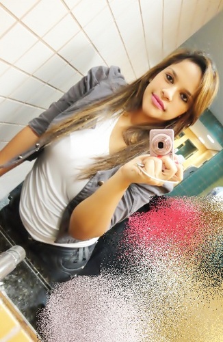 Pisciaanaa , 16 anoos , ciiumentta atté demaais , casaada com #_Moises s2 *-*