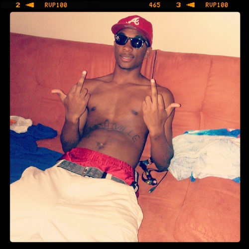 follow my twifey cute ass @RealKellyBoss ! (: