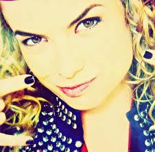 Amo @ChayLeao e @Lua_Blanco, tbm adoro os outros RBR... FC criado no dia 29/04/12. (Procurando alguém pra oficializar) TT pessoal: @Ray_Santos_