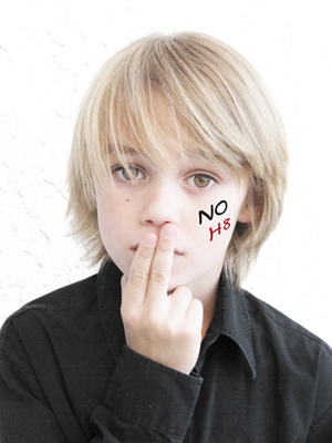 THIS IS THE ONLY OFFICIAL TWITTER for 9 year old actor and model Keyghan Burns all others are fake..  http://t.co/tnRCqPrgV3
