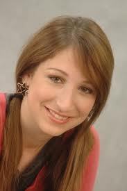 Eugenie_Sofka's profile picture. Si deseas eliminar la caspa y el picor, masajea tu cuero cabelludo con un poco de vinagre de manzana rebajado cor agua. #salud :)