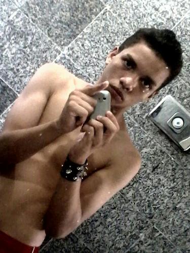 Sou aquilo que penso, mais nem sempre sou aquilo que digo.
https://t.co/f8QXCXigtP