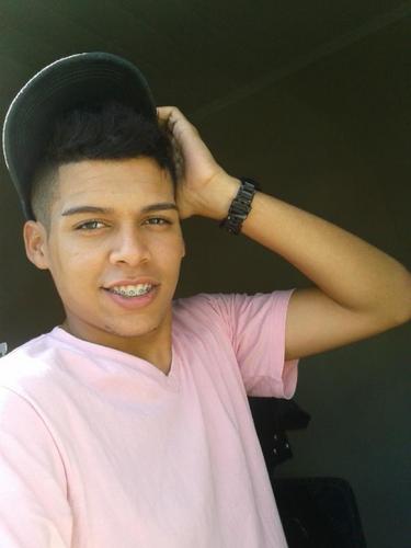 Ta jeito de andar, no jeito de viver, ninguém pode mudar é meu jeito moleque de ser ♪