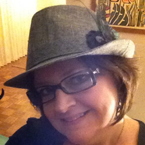 AndreaMCrowe's profile picture. 