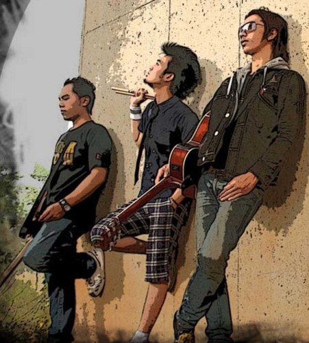 Project_B_'s profile picture. Project B are: @vinoHIGH @Roy_Tekdung @ghuptas
b_project_b@rocketmail.com