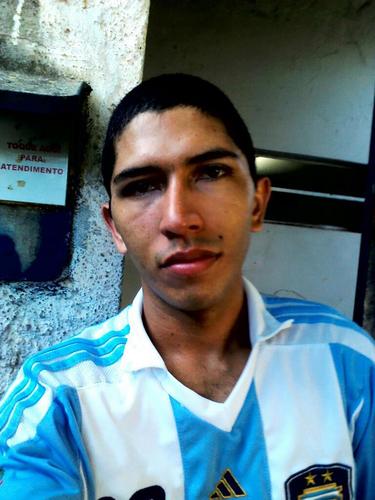 Inteligente, Batalhador e Alegre. =] - http://t.co/jyAT4GK3J7