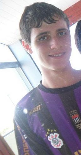 Primo meu PESTE amizade igual a sua não se compra , não se vende , se CONQUISTA .És como um irmão pra mim x) Txi Amo . @Gabycaaceres aquii tendeu ;)