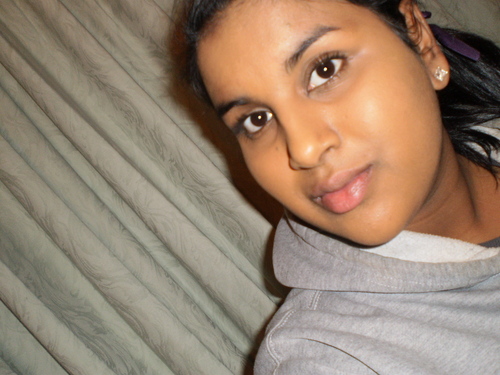 17...Straight...Taken...AddictedToMusic...TweetMe...Skypexxclaireclairexx...:) @KidMacMusic Tweeted and followed on the 3/7/12