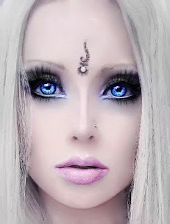Better to be hated for who I am, than loved for who I am not! Amatue Kukulkán / Singer / Model / Real Twitter Account!