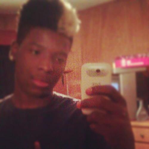 Yall Tweeting Ass People Need To Go Follow My MF Sister @HateOnDeja And My Mf Cousin @Latoya_Lashunee While Yall Doing That Go Follow Me #TeamFollowBack