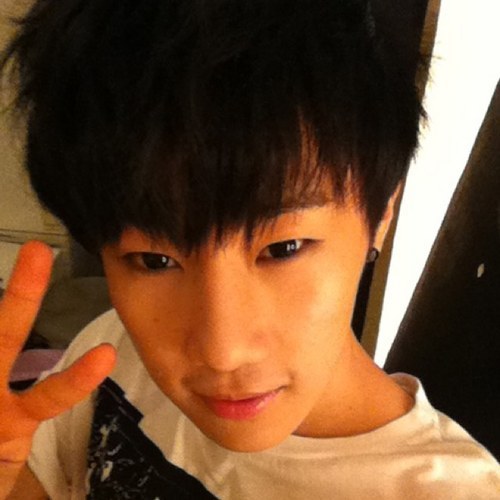 ผมบอทซองกยู ลีดเดอร์แห่งอินฟีนิทครับ! ผมหล่อน่ารักเกรียนเสี่ยวเย็นชาบ้าง(?) ระวังตกหลุมรักผมเข้านะ .ยิ้มตาหยี Real ='@leadergyu'