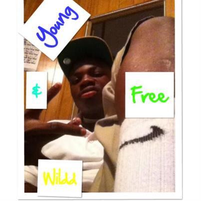 ahhaa , his friend @_dxpeSHIT here . follow us , we follow back !!!!!!!!