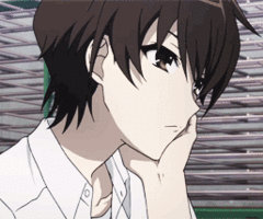 Sou um Otaku Solitario que assiste muitos Shoujos e joga muitos jogos Violentos.