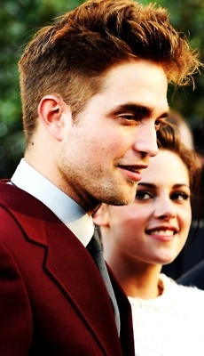 TWILIGHTER , HUNTER, AMAZING , DIRECTIONER, ROBSESSED... :)