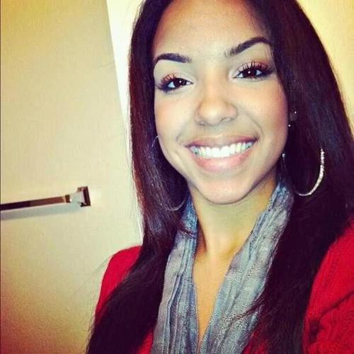 Follow My Pretty Girls @MyuMariie, @SimplyyYasmine , And @mamatikaa Btw Im Ridin Wit My Kids Jordan And Jaylen!