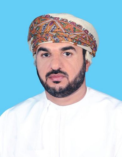 عامر بن سالم الراشدي، اعمل محاميا ومستشارا قانونيا ، مسقط ، من مواليد القريتين بولاية ازكي، سلطنة عمان